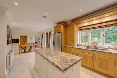6 bedroom house for sale, Sandelswood End, Beaconsfield, HP9