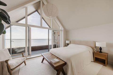 undefined, Four-Bedroom Luxury Beachfront Townhouses with Sea Views in Sheringham