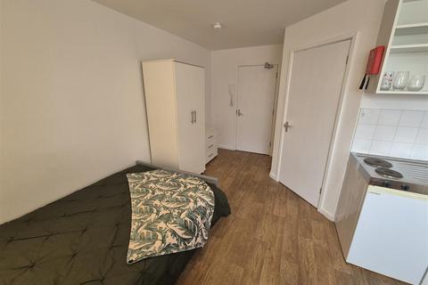 Studio to rent, BOURNEMOUTH STUDIO