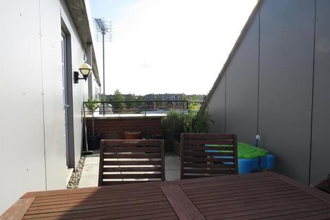 2 bedroom penthouse for sale, Broad Street, Cambridge