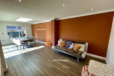 3 bedroom detached house for sale, Campion Road, Darlington