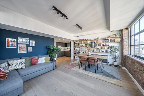1 bedroom apartment for sale, Boss Street, London
