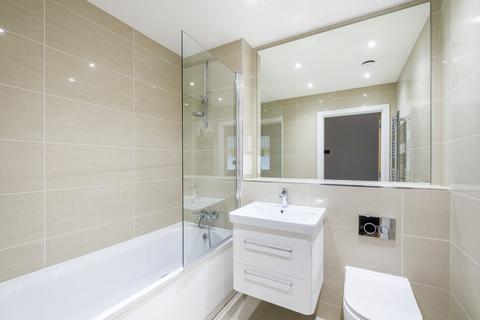 1 bedroom apartment to rent, Well Farm Road Whyteleafe CR3