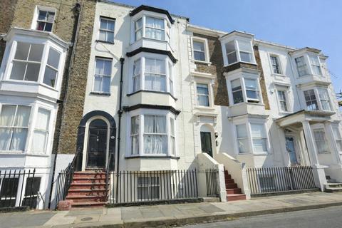 Grosvenor Place, Margate, CT9