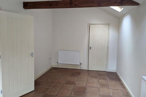 undefined, Low Street, Newark NG23