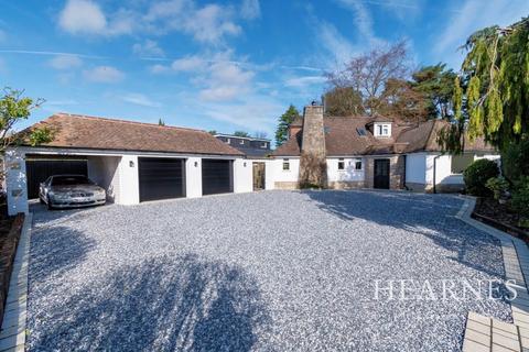 4 bedroom detached bungalow for sale, Cresta Gardens, West Parley, Ferndown, BH22