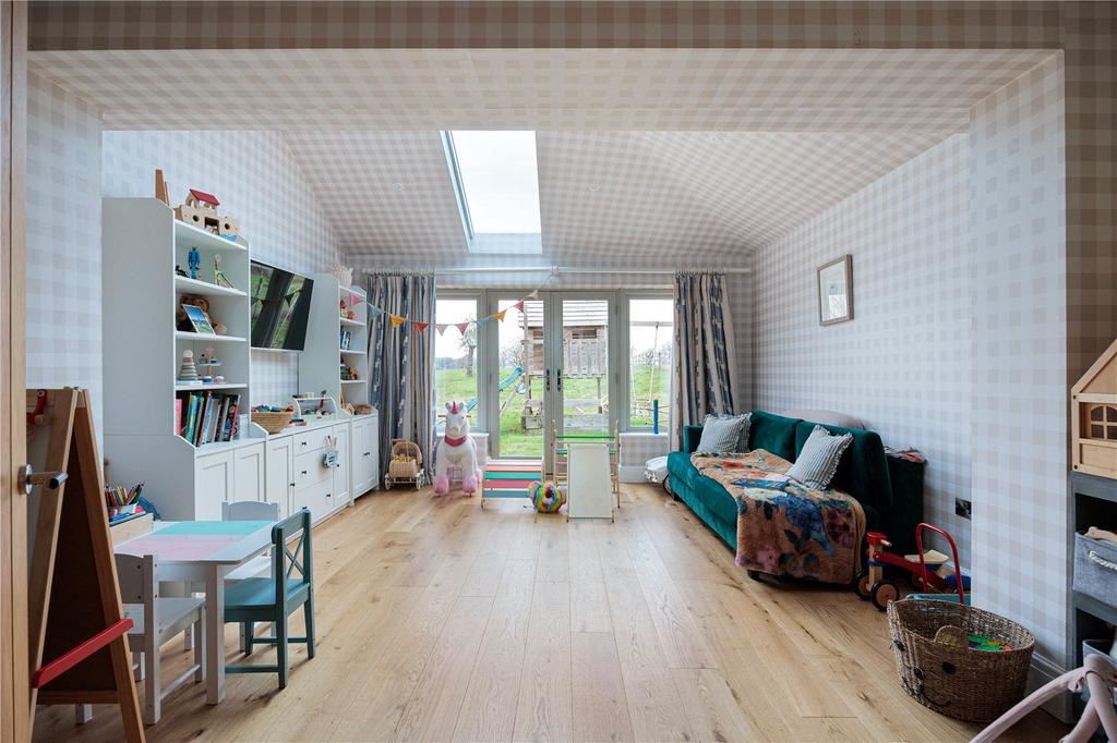 Playroom/Snug