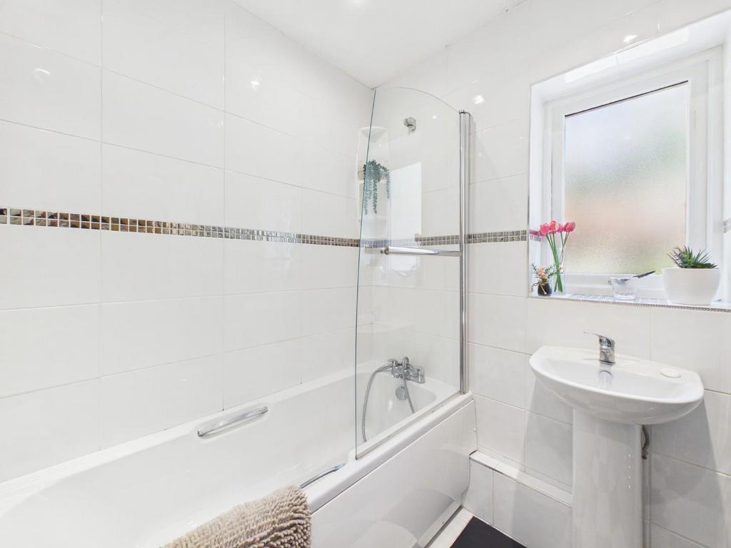 CAM04899 G0-PR0303-STILL022.jpg