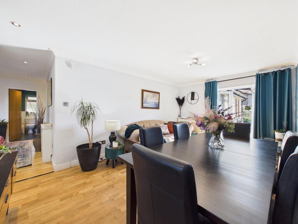 CAM04899 G0-PR0303-STILL008.jpg