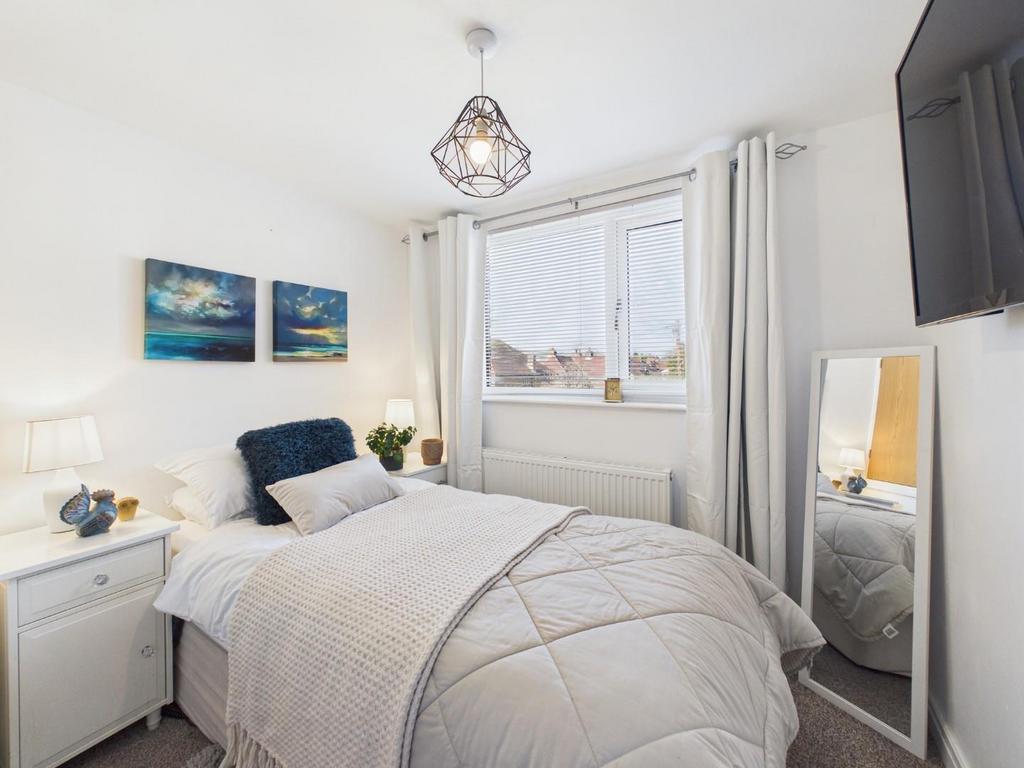 CAM04899 G0-PR0303-STILL004.jpg