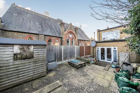 undefined, Brookdale Road, London
