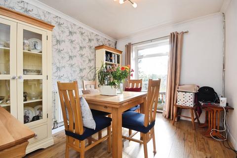 4 bedroom semi-detached house for sale, Crown Road, Billericay