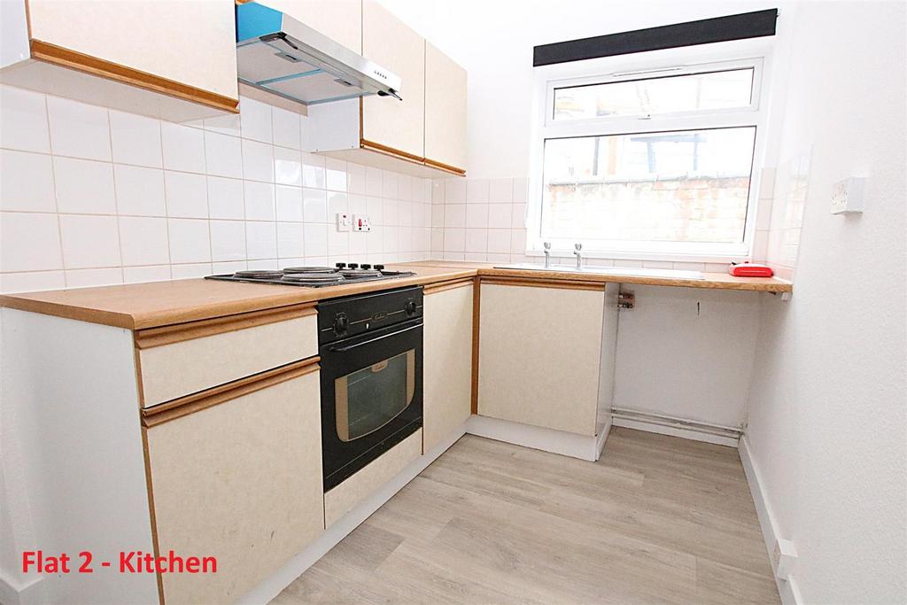 2 - Kitchen.jpg