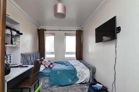 2 bedroom flat for sale, Abbey Road, Barking, IG11