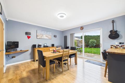 undefined, Cheltenham Road East, Gloucester, Gloucestershire, GL3