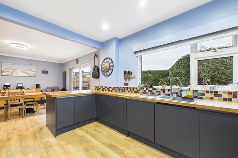 undefined, Cheltenham Road East, Gloucester, Gloucestershire, GL3