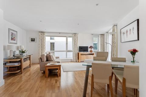 2 bedroom apartment to rent, Grant House