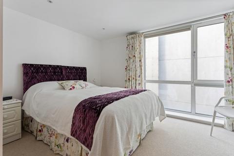 2 bedroom apartment to rent, Grant House