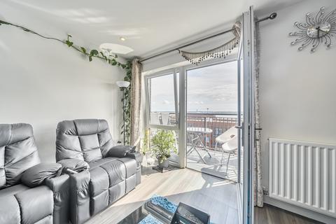 3 bedroom apartment to rent, Denyer Walk, SOUTHAMPTON