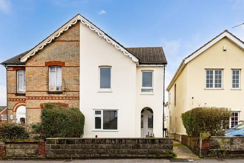 1 bedroom flat for sale, Kinson Road, Bournemouth, BH10 4AN