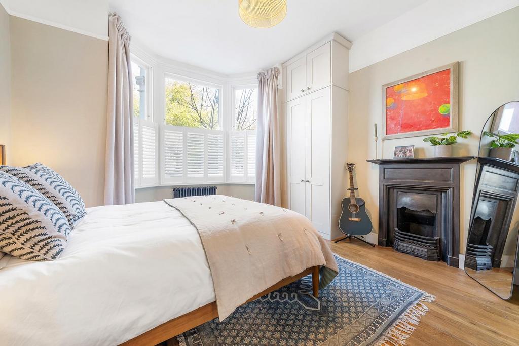 Bedroom 1.JPG