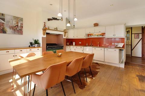 undefined, Shute Hill, Bishopsteignton, TQ14