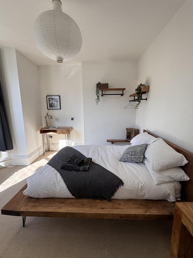 Bed 1