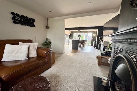 3 bedroom semi-detached house for sale, Rosslare Road, Peel Estate, Manchester, M22