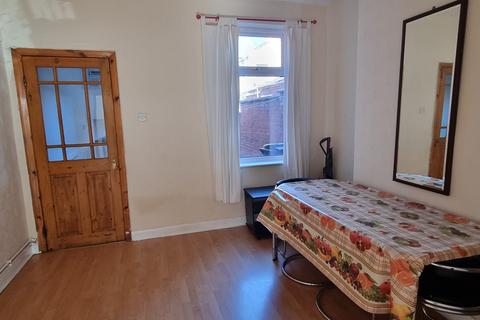 3 bedroom terraced house for sale, Burfield Street, Leicester, LE4