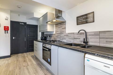 5 bedroom terraced house to rent, Beeston Road, Nottingham, NG7