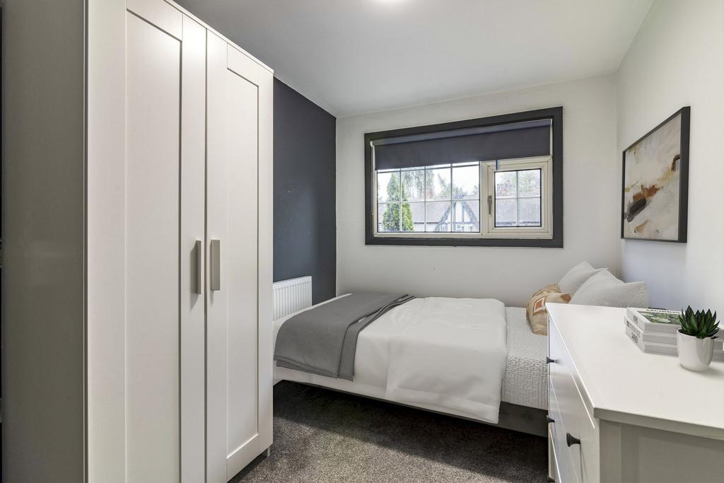 6 Double Bedrooms