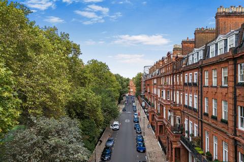 3 bedroom apartment to rent, Cadogan Square, London SW1X