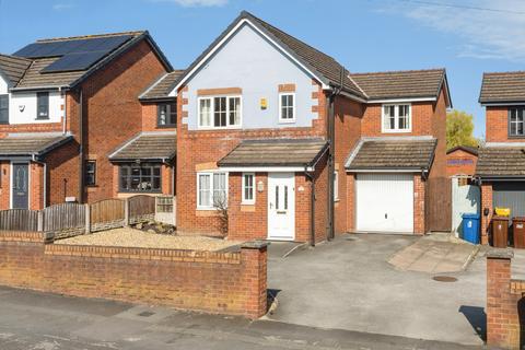 4 bedroom detached house for sale, Downall Green Road, Ashton-In-Makerfield, Wigan, WN4