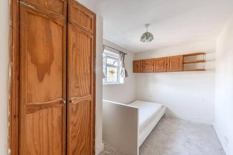 undefined, Chantry Road, Harrow, HA3