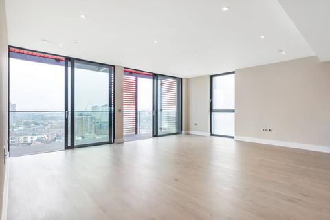 2 bedroom flat to rent, Gwynne Road, Battersea, London, SW11
