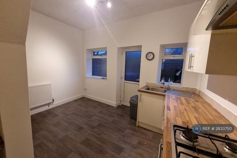 2 bedroom terraced house to rent, Barton Street, Golborne, Warrington, WA3