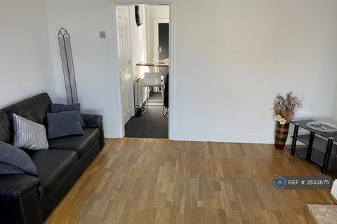 2 bedroom terraced house to rent, Bangor Street, Ashton-Under-Lyne, OL6