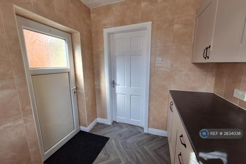 2 bedroom terraced house to rent, Deal St, Bolton, BL3