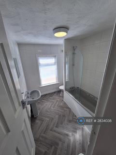 2 bedroom terraced house to rent, Deal St, Bolton, BL3