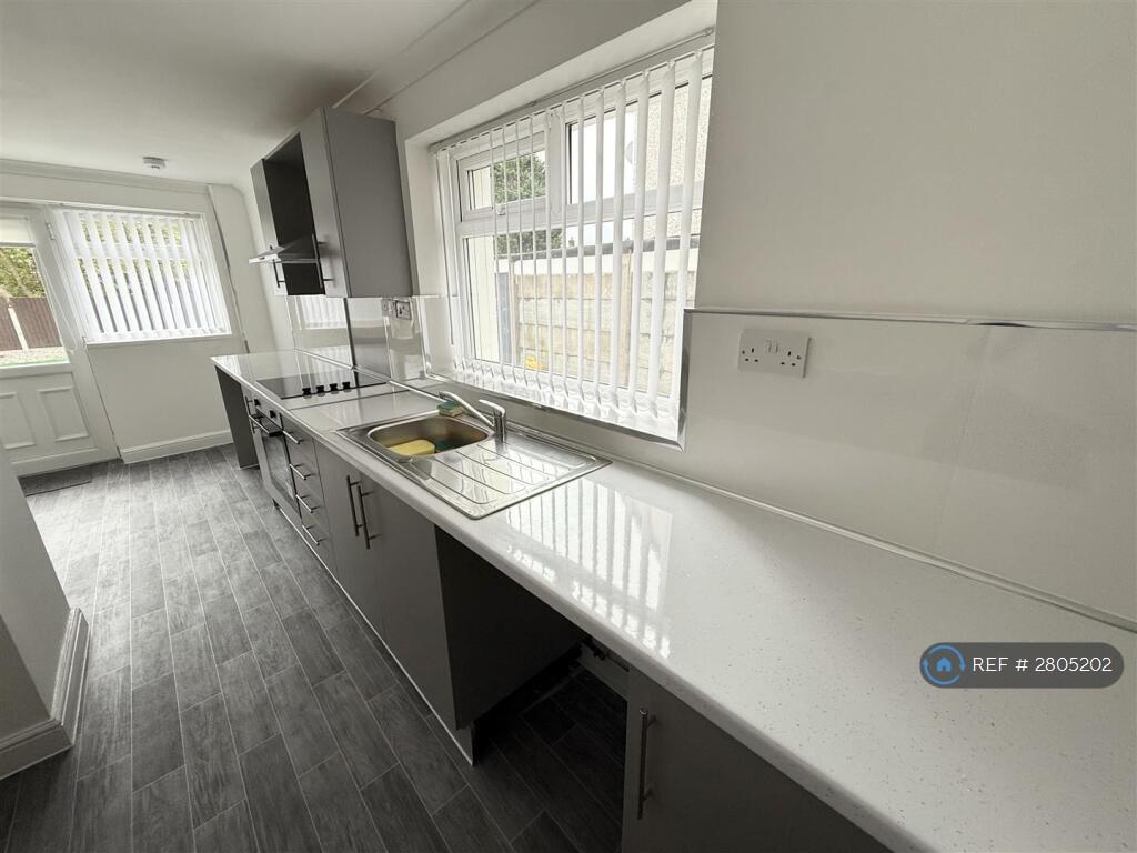 Kitchen 3
