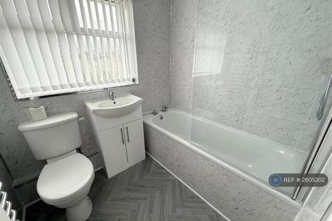 3 bedroom semi-detached house to rent, Brookway Lane, St Helens, WA9