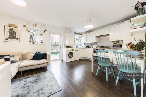 4 bedroom maisonette to rent, Chiswick, London, W4