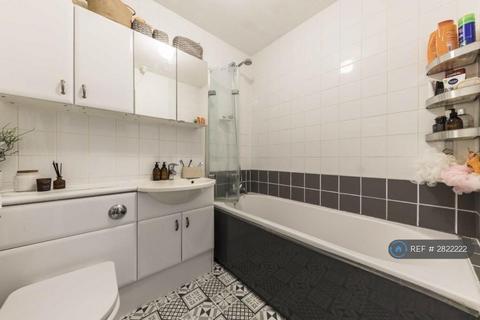 4 bedroom maisonette to rent, Chiswick, London, W4