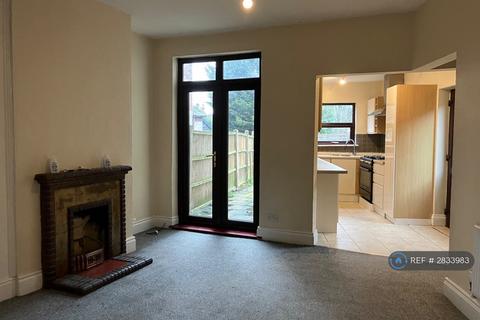 3 bedroom terraced house to rent, Factory Road, Hinckley, LE10