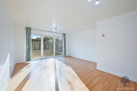 3 bedroom terraced house to rent, Handside Close, Surrey KT4