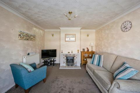 3 bedroom semi-detached house for sale, Aintree Avenue, Doncaster, South Yorkshire, DN4