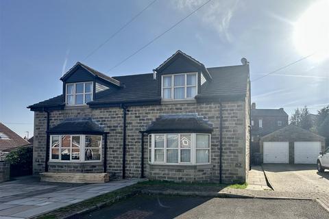 3 bedroom semi-detached house for sale, Dewsbury Gate Road, Dewsbury