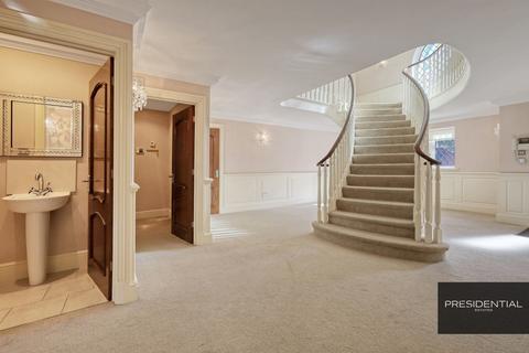 undefined, Spareleaze Hill, Loughton IG10