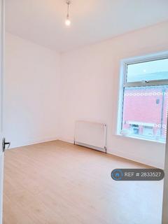 2 bedroom terraced house to rent, Joule Street, Manchester, M9