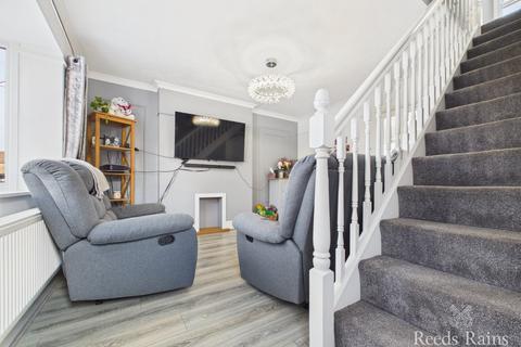 2 bedroom semi-detached house for sale, Suddaby Close, East Yorkshire HU9